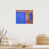 VS, New Mexico, Santa Fe. Uitzicht op blauwe deur Poster (Keuken)