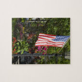 VS, New York, Lewiston. Amerikaanse vlag bevestigd Legpuzzel (Horizontaal)
