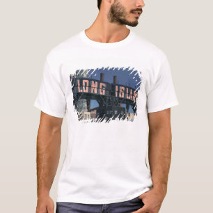 VS, New York, New York City, Queens: Lang T-shirt