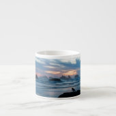 VS, Oregon, Bandon Beach. Zeemeeuw op rots Espresso Kop (Voorkant)