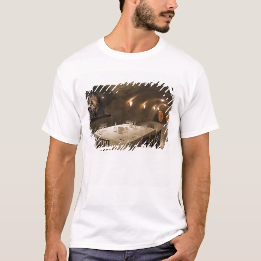 VS, Oregon, Dundee. Eetkamer in Archery T-shirt (Voorkant)
