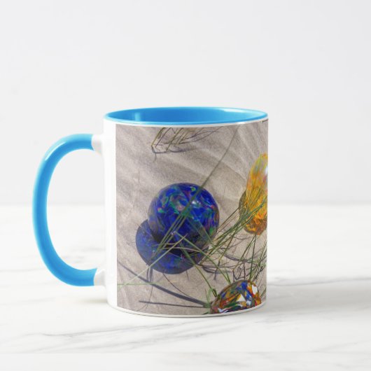 VS, Oregon. Kleurrijke glasvezel op zand duin Mok (Links)