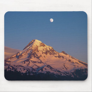 VS, Oregon, Mt Hood. Zonsondergang creëert alpengl Muismat