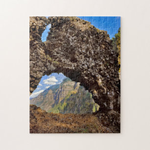 VS, Oregon. Rock Of Ages-boog in Columbia River Legpuzzel