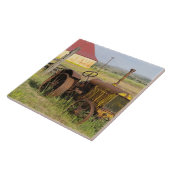 VS, Oregon, Shaniko. Rusty  tractor Tegeltje (Zijkant)