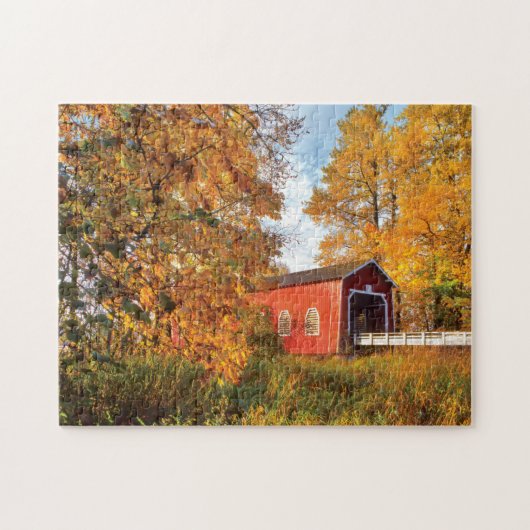 VS, Oregon. Shimanek overdekte brug in de ochtend Legpuzzel (Horizontaal)