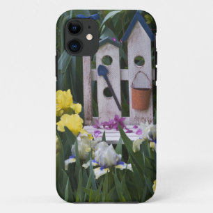 VS, Pennsylvania. Tuinirissen groeien rond iPhone 11 Hoesje