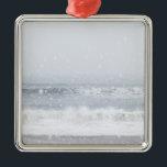 VS, staat New York, Rockaway Beach, sneeuwstorm Metalen Ornament<br><div class="desc">AssetID: 114848884 / {Jamie Grill Photography} / USA,  New York State,  Rockaway Beach,  sneeuw storm</div>