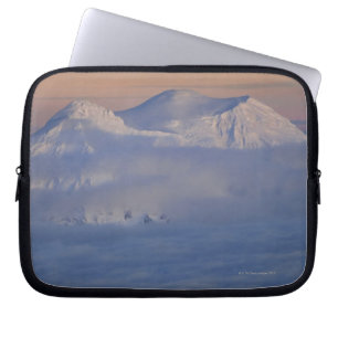 VS, staat Washington, top van Mount Rainier in Laptop Sleeve
