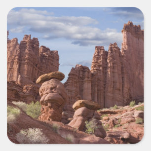 VS, Utah. Uitzicht op Fisher Towers. Credit als: D Vierkante Sticker