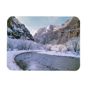 VS, Utah, Zion NP. Nieuwe sneeuw bedekt het canyon Magneet