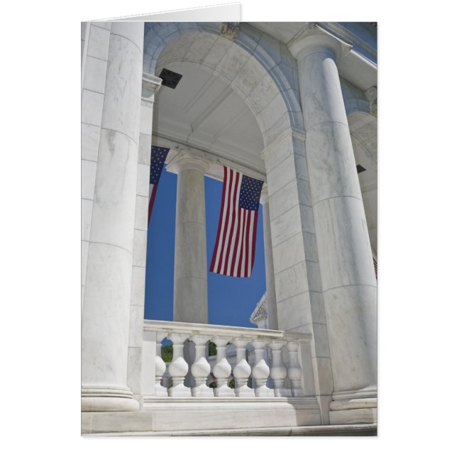 VS, VA, Arlington. Amerikaanse vlaggen hangen (Voorkant)