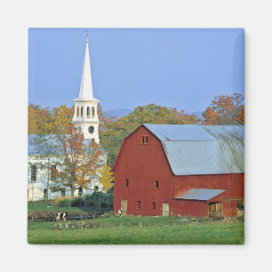 VS, Vermont, Peacham. Een rode schuur en wit Magneet