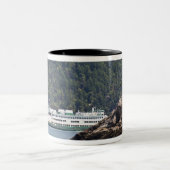 VS, WA. Washington State Ferries Tweekleurige Koffiemok (Center)