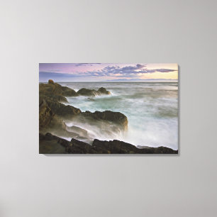 VS, Washington, San Juan-eilanden.  Golven slaan Canvas Afdruk