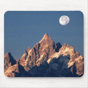 VS, Wyoming, Grand Teton NP. Een volle maan gaat o Muismat