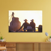VS, Wyoming, Pine Bluffs. Twee mannen schudden Canvas Afdruk (Insitu (Woonkamer))