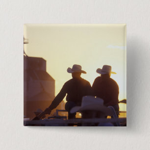 VS, Wyoming, Pine Bluffs. Twee mannen schudden Vierkante Button 5,1 Cm