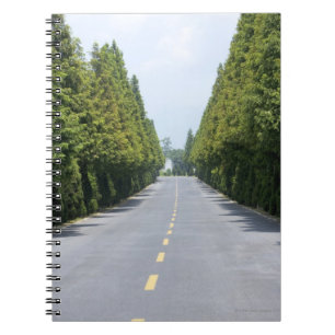 VS, Yellowstone National Park, met bomen omzoomde Notitieboek