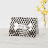 Vuile hond poot prints en bot verjaardag kaart (Gele Bloem)