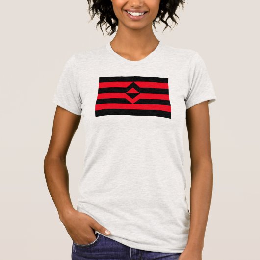 Vuist Pride Vlag T-shirt (Voorkant)