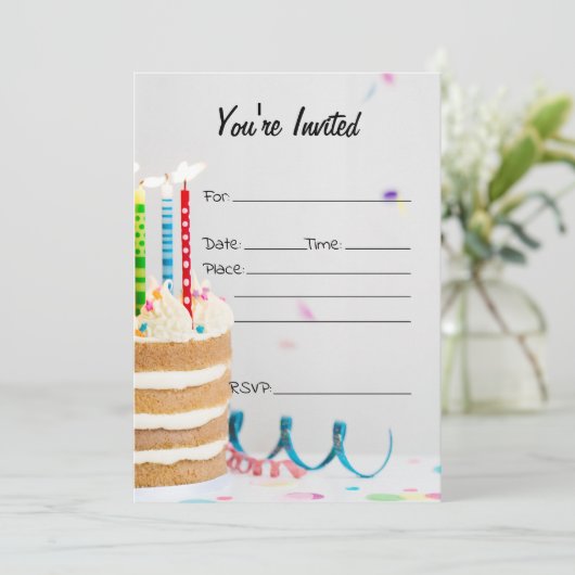 Vul de blanco verjaardagsuitnodiging in kaart (Staand voorkant)