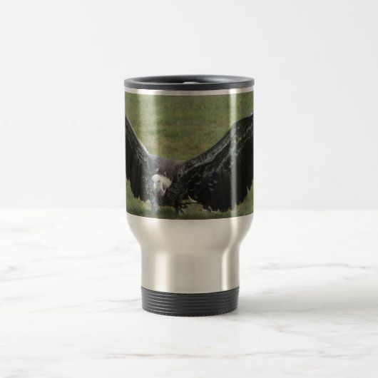 Vulingvogel van prooiopen vleugels in het wild reisbeker (Center)