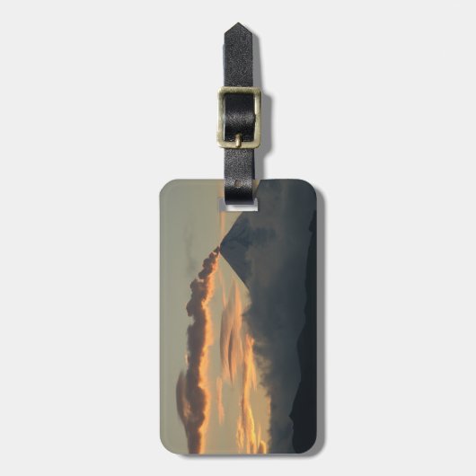 Vulkaan op Sunset Alaska Caution Bagagelabel (Voorkant verticaal)