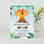 Vulkaan verjaardag thema uitnodiging (Staand voorkant)