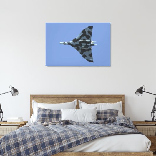 Vulkaanbommenwerper in vlucht canvas afdruk (Insitu (Slaapkamer))