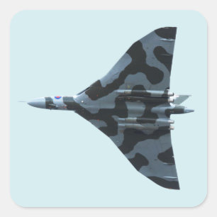 Vulkaanbommenwerper in vlucht vierkante sticker
