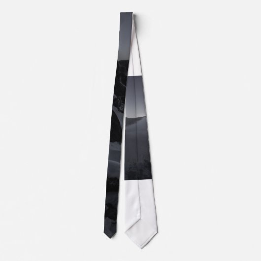 Vulkanische zonsondergang boven majestueuze bergto stropdas (Achterkant)