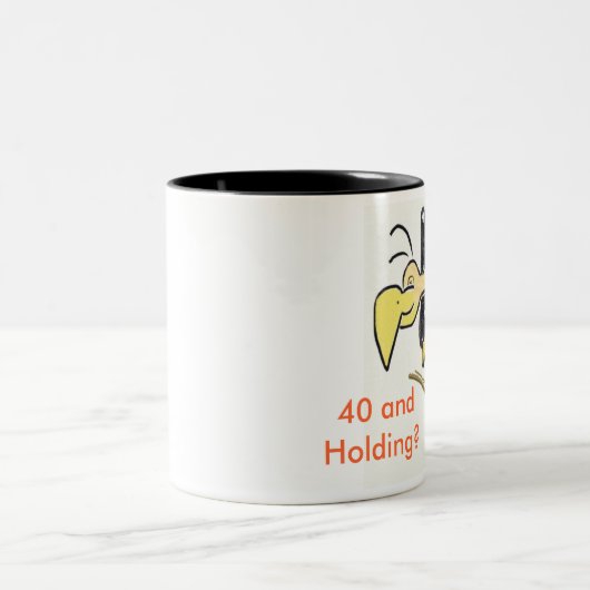 Vulture, 40 en Holding?  Mok (Center)