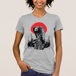 Vulture op vintage auto met rode zon t-shirt