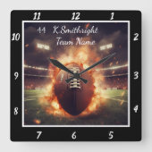 Vurig Voetbalthema Vierkante Klok (Voorkant)
