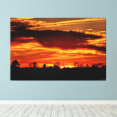 Vurig Zonsondergang Boven Silhouet van Bomen Canvas Afdruk (Insitu (Houten vloer))