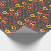 Vurige bloemen op een donkere achtergrond cadeaupapier (Hoek)