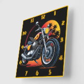 Vurige motorfiets tegen een tropische zonsondergan vierkante klok (Hoek)