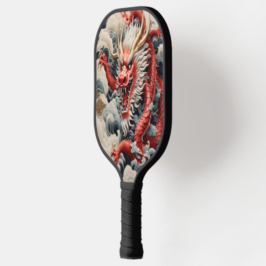 Vuur ademende draak rode en witte schaal pickleball paddle (Links)