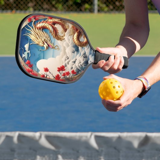 Vuur ademende draak rood blauw en goud schubben pickleball paddle (Insitu)