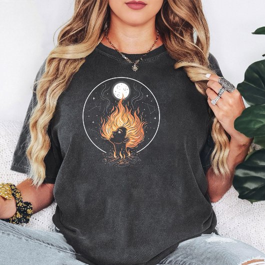 Vuur Haar Vrouw Maan Sterrenbeeld Kunst T-shirt