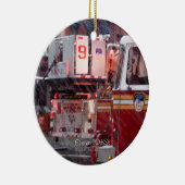 Vuur op 10e ST Keramisch Ornament (Rechts)