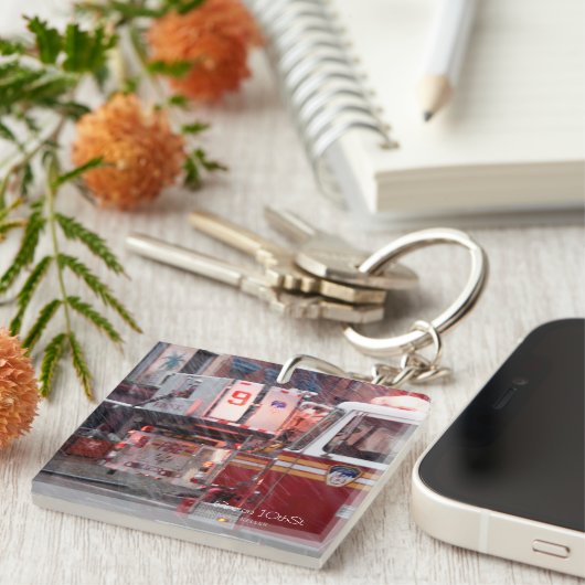 Vuur op 10e ST Sleutelhanger (Voorkant Rechts)