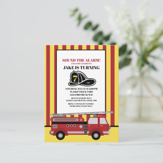 Vuurbrandbestrijding in Red Yellow Striped Birthda Briefkaart (Staand voorkant)