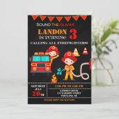 Vuurbrandweerman op verjaardagsfeestdag kaart (Staand voorkant)