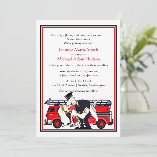Vuurman brandweervrouw uitnodigen voor bruiloft kaart (Staand voorkant)