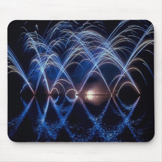 Vuurpannen, geweldig vuurwerk op een mousepad muismat (Voorkant)