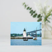Vuurtoren, brug en boten, Newport, RI Briefkaart (Staand voorkant)