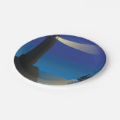 Vuurtoren en zeilboot bij nacht maanverlichte ocea papieren bordje (Gekanteld)