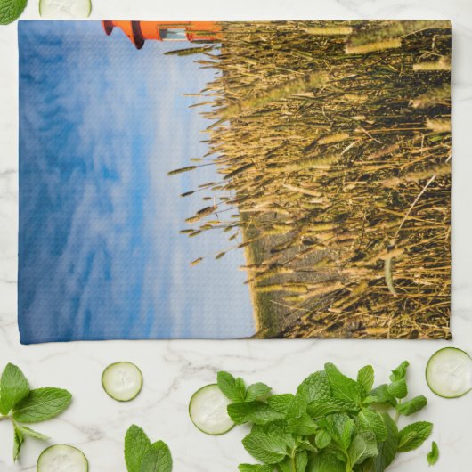 vuurtoren in Stykkisholmur, IJsland Theedoek (Gevouwen)